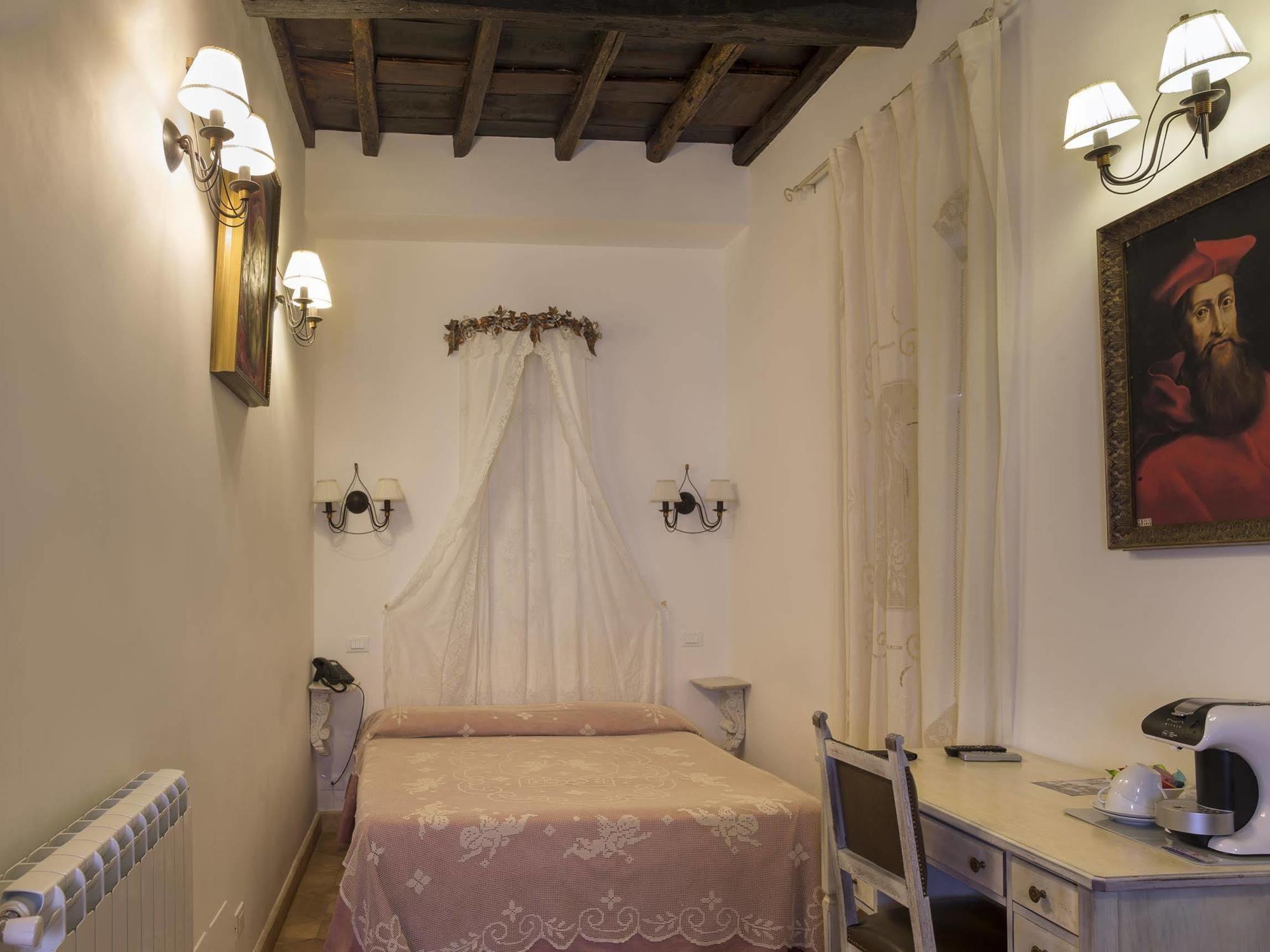 Antica Dimora Donna Isabella Affittacamere Roma